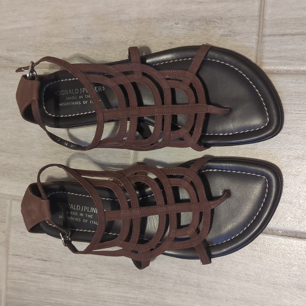 Women’s Donald Pliner Sandals Women's Size 8.5